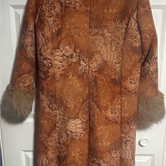 Newport News Vintage Penny Lane Paisley Suede w/Faux Fur - Picture 9 of 12